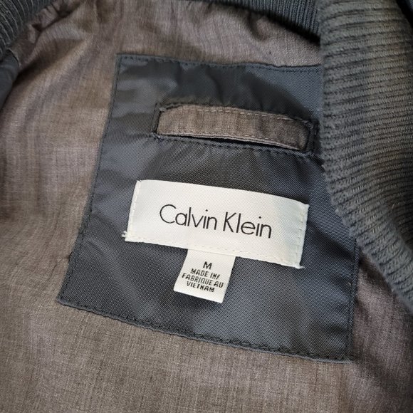 Calvin Klein Puffy Vest with Detachable Hood - Picture 7 of 10